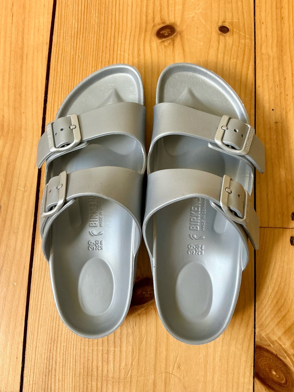 Birkenstock Arizona Essentials EVA Sandals Sz 39 Silver NWOT